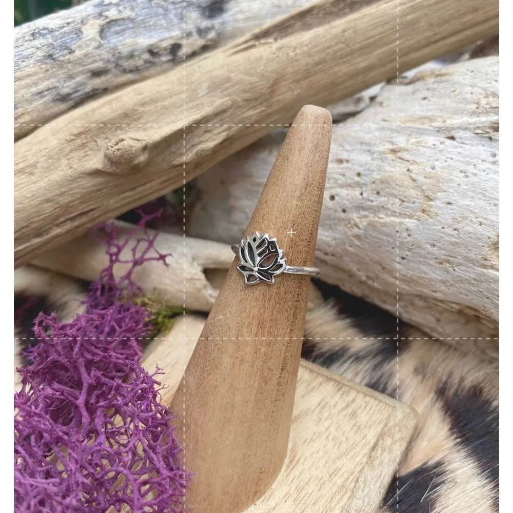 Lotus Flower Sterling Silver Toe Ring Midi Ring - Image 2