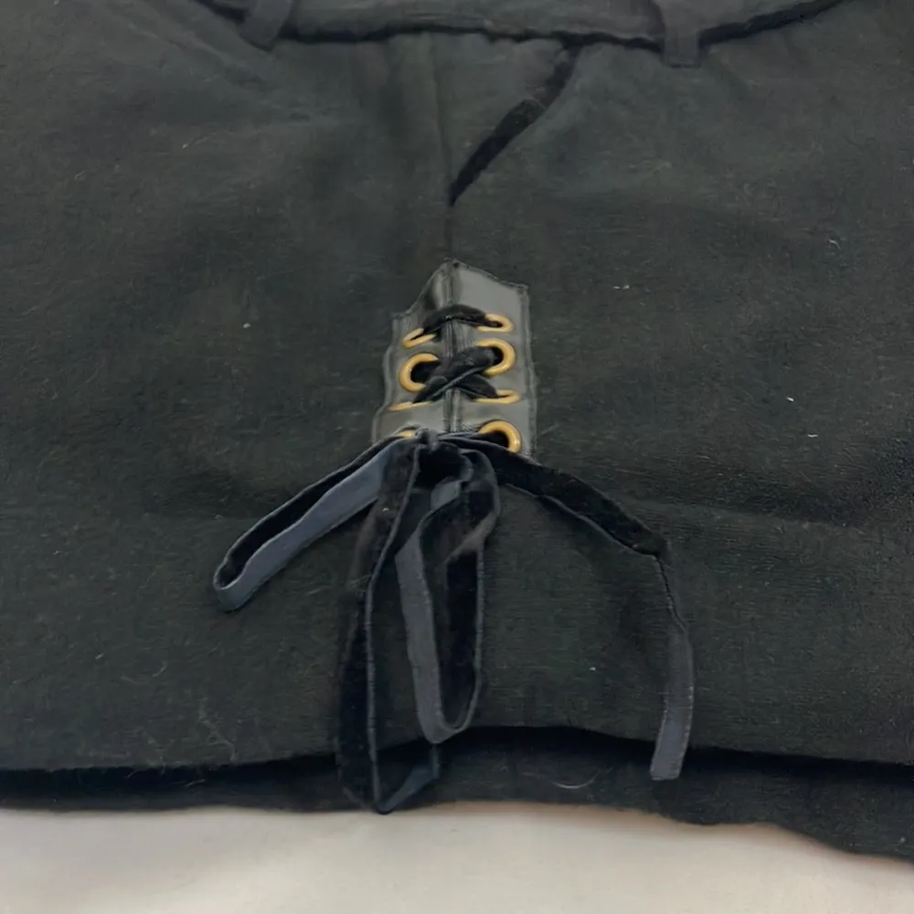 Image black cuffed mini shorts with lace up details woman’s size small - Image 9