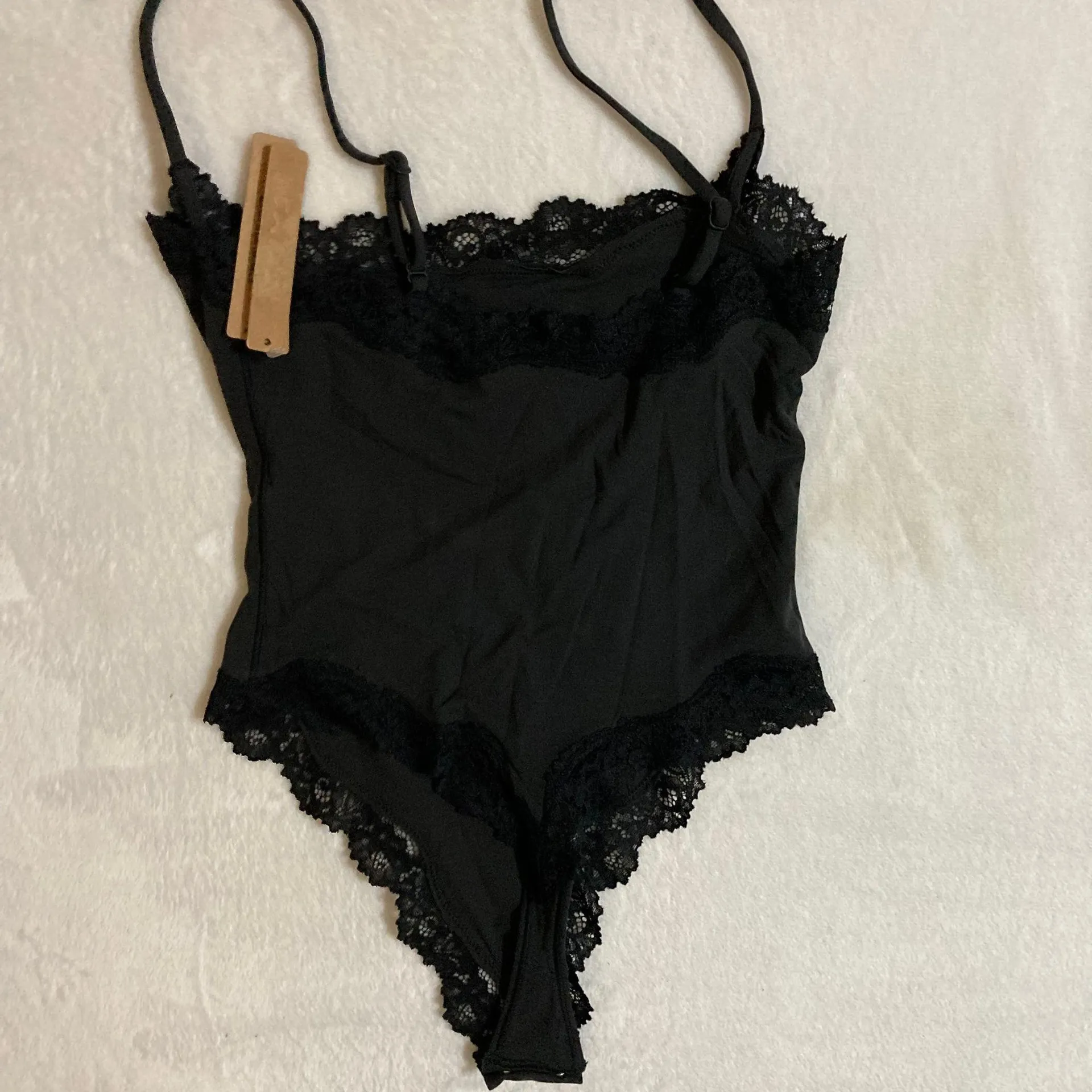 SKIMS Fits Everybody Lace Bodysuit XS - Image 6