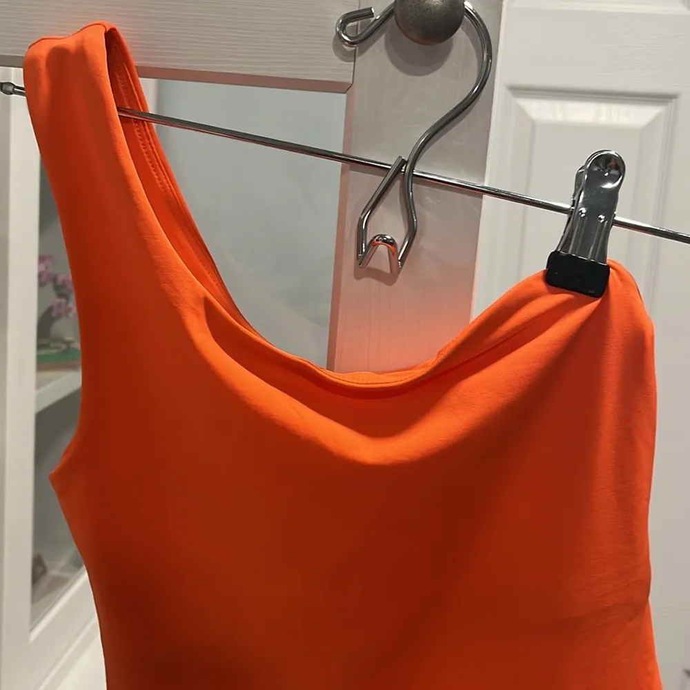 GIRLFRIEND COLLECTIVE (NWT) Oasis One Shoulder One Piece, Koi (Orange), Size XS - Image 4