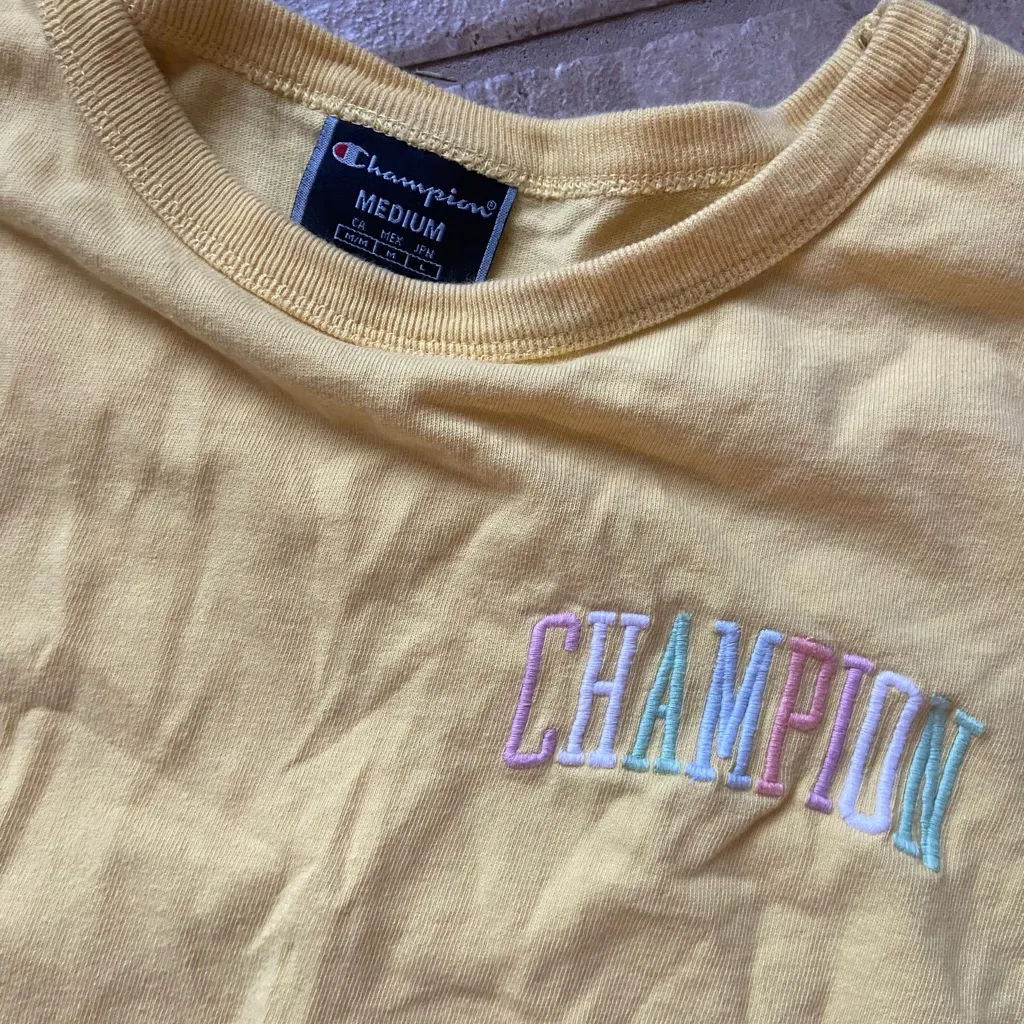 Champion Cropped Yellow Embroidered T-Shirt Crop Top 🔥 - Image 3