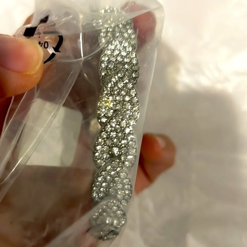 INC  silver tone stretch bracelet NWT - Image 5