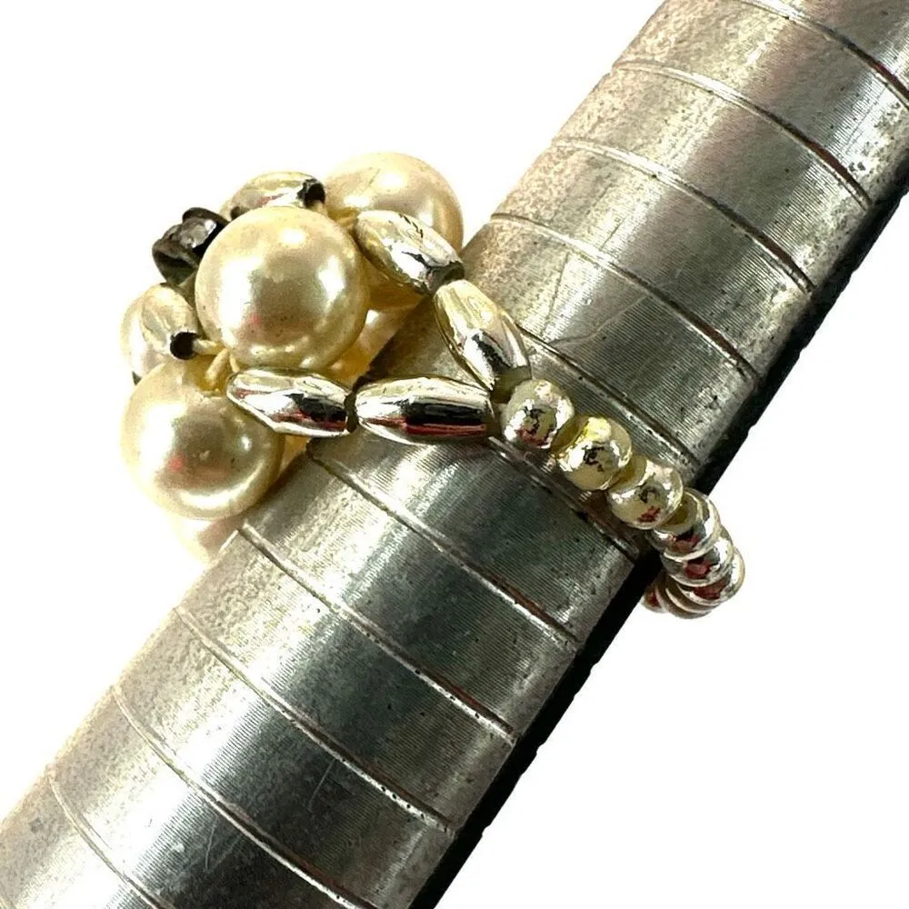Faux pearl rhinestone and silver tone ring - Image 7