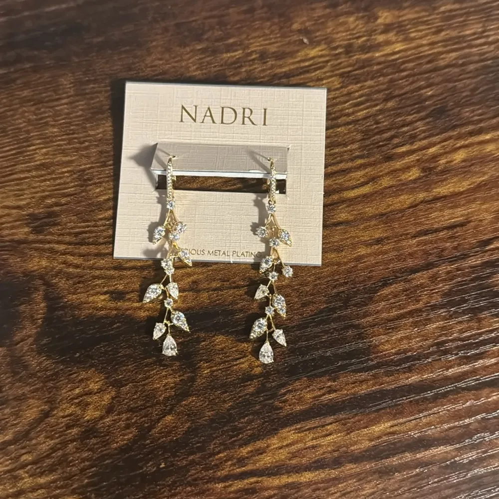 NADRI Olivia Drop Earrings, BRAND NEW, $85 Gold - Image 4