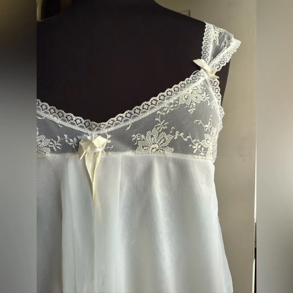 Vintage Vandemere layered sheer lace night gown slip dress, size small White - Image 3