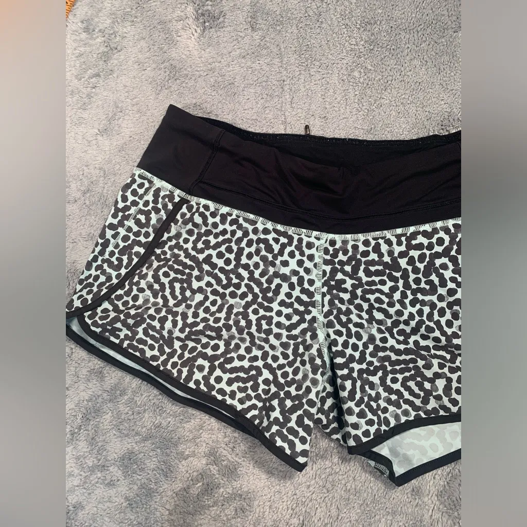 Lululemon mint shorts size 10 leopard print - Image 2