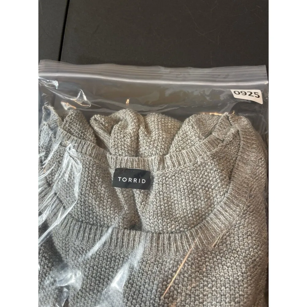 Torrid Gray Boxy Shape Pullover Relaxed Sleeve Lightweight Sweater Size 5 - Image 10