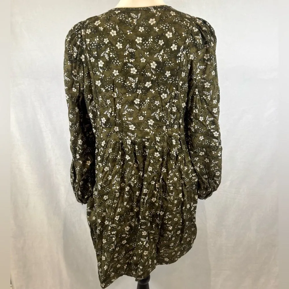Old Navy olive green and white ditsy floral dress with pockets size medium - Image 4