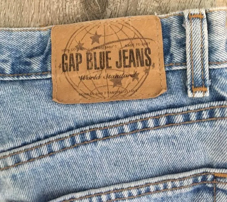 Gap Classic  Mom Jeans - Image 3