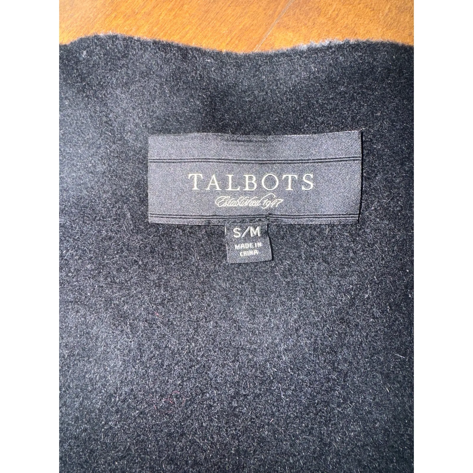 2010s Talbots Wool Angora Plaid Cape Wrap S/M – Gray Black Check fall winter - Image 11