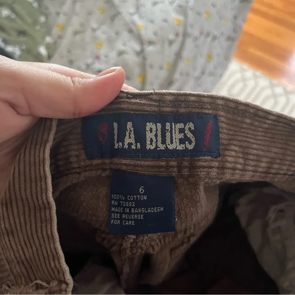 L.A. Blues Vintage  brown corduroy high rise mom jeans straight leg size 6 - Image 4