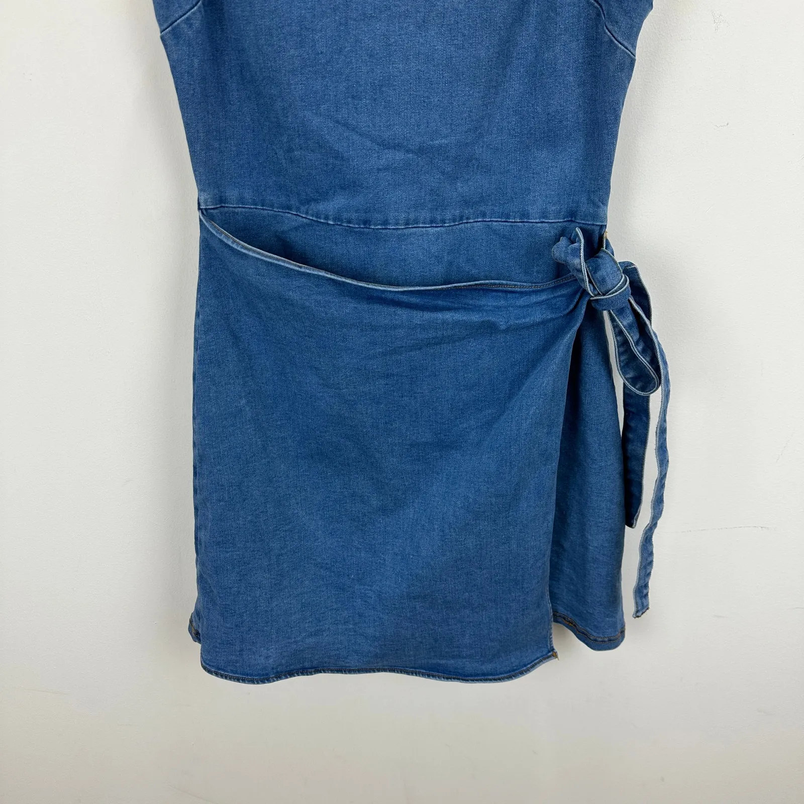 Lulus Albena Medium Wash Denim Sleeveless Mini Wrap Dress Blue Casual Large - Image 9