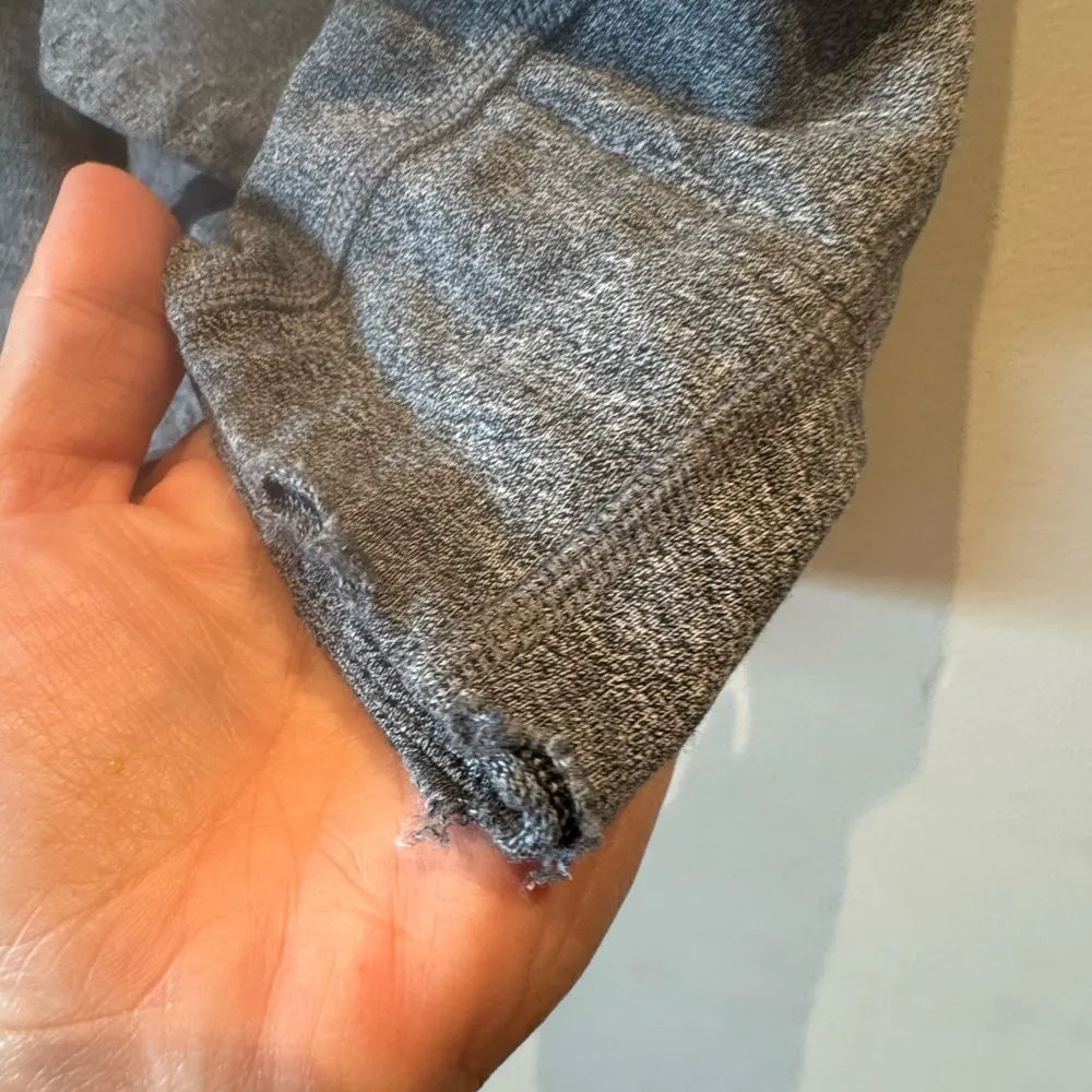 Lululemon  Gray Coast Snap Button Wrap/Cardigan size 6 in gray - Image 6