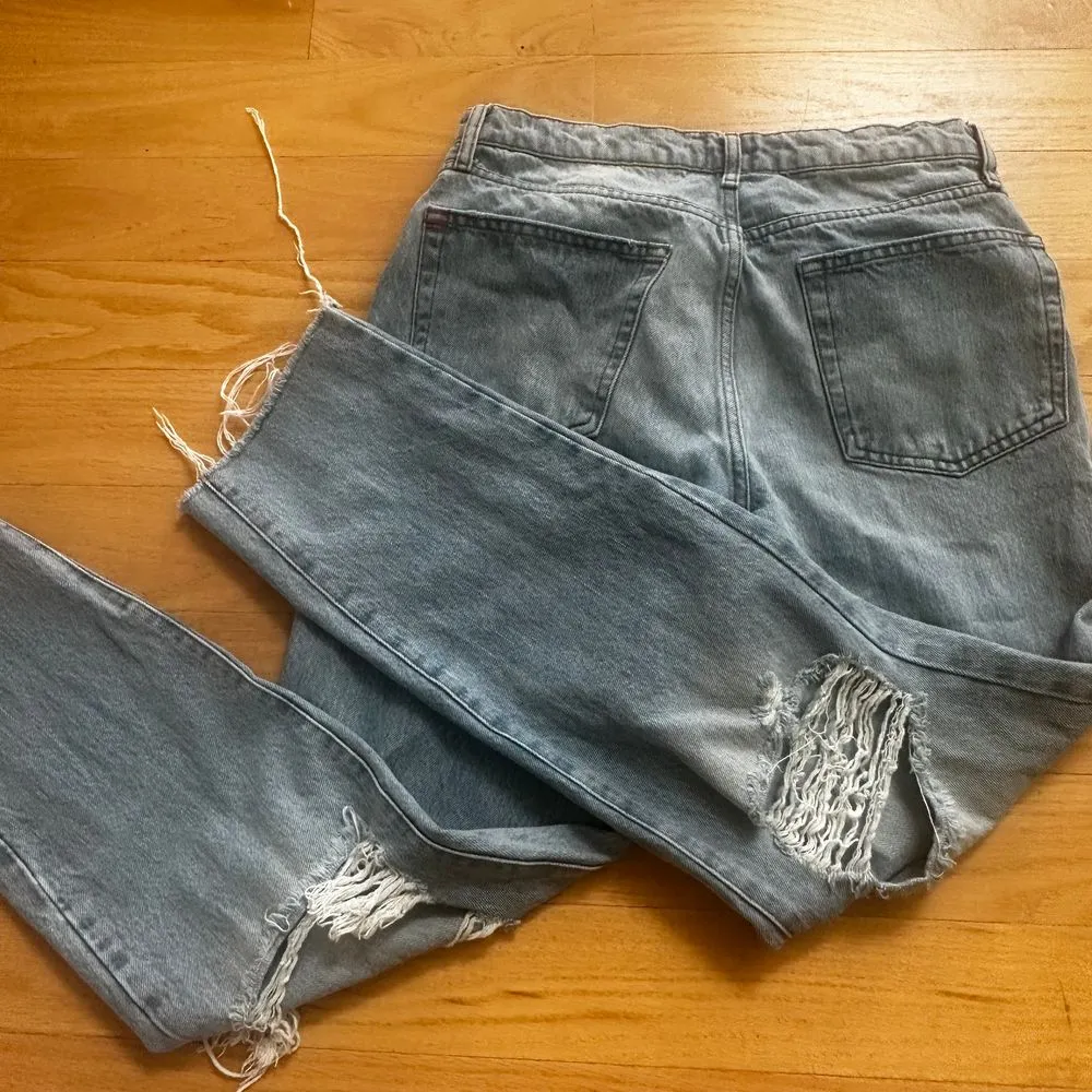 BDG Slim Straight 27-‎  Distressed High-Waist Denim Jeans - Grunge Chic Style - Image 7