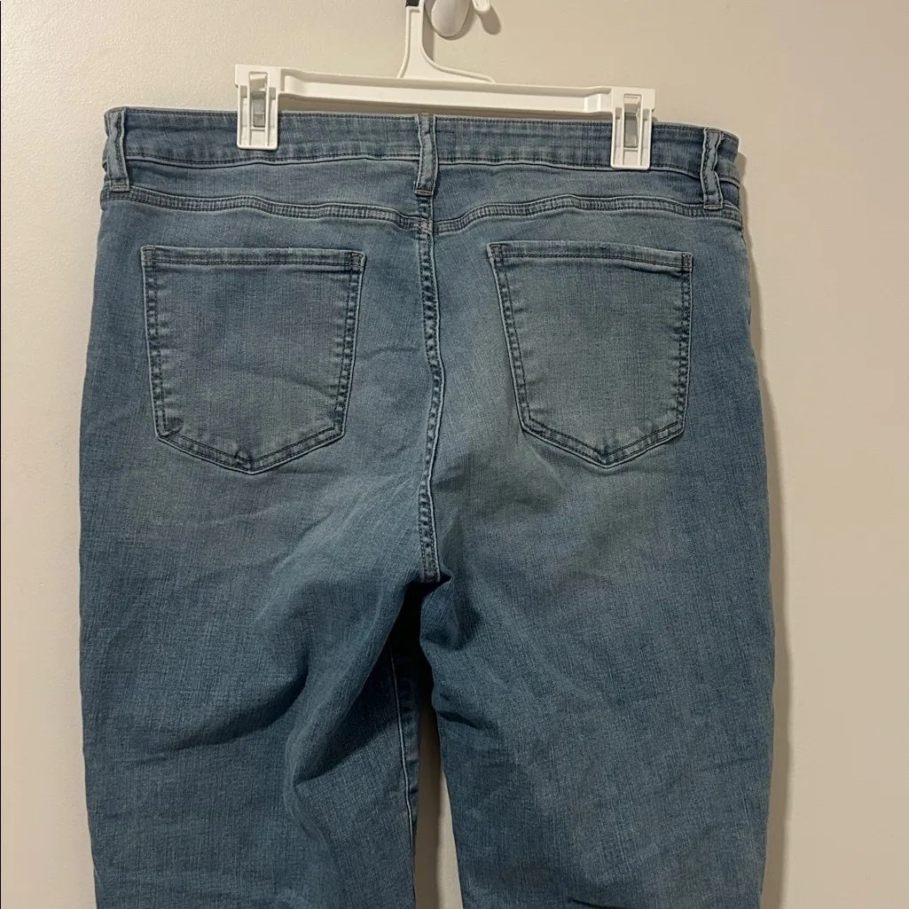 Kut from the Kloth Kelsey Fab Ab Ankle Flare Jeans Size 16 - Image 4