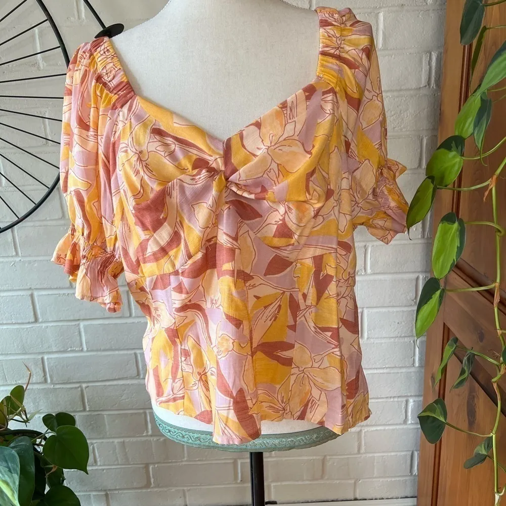 NINE West twist front blouse yellow multi color size 0X - Image 2