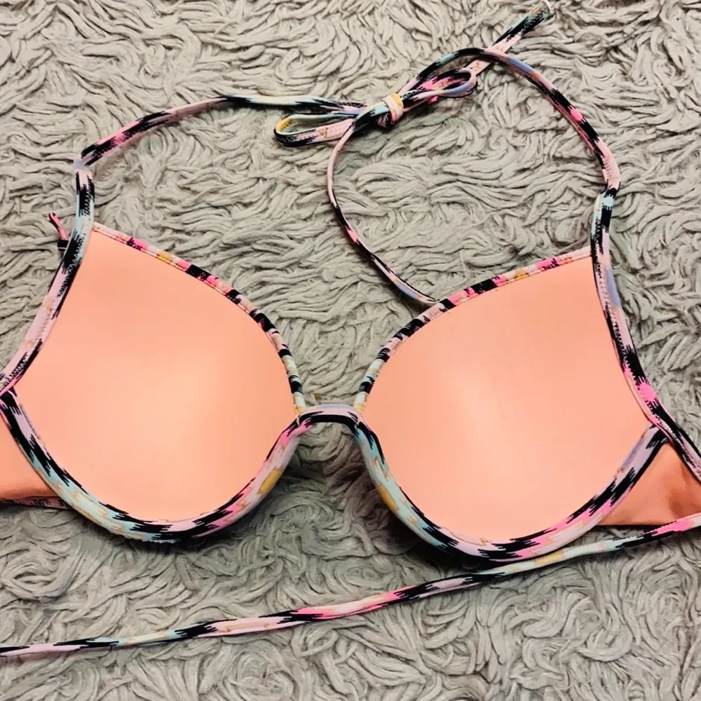 Victoria’s Secret Bikini Top Aztec Push-Up Swimsuit 32B XS - Image 4