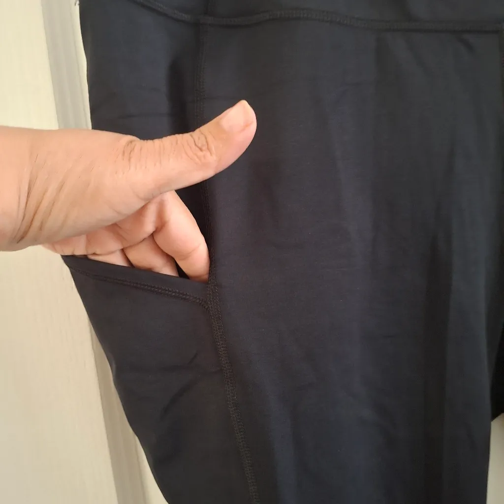 Torrid Black Women's Leggings Sz 2 NWT - Image 4