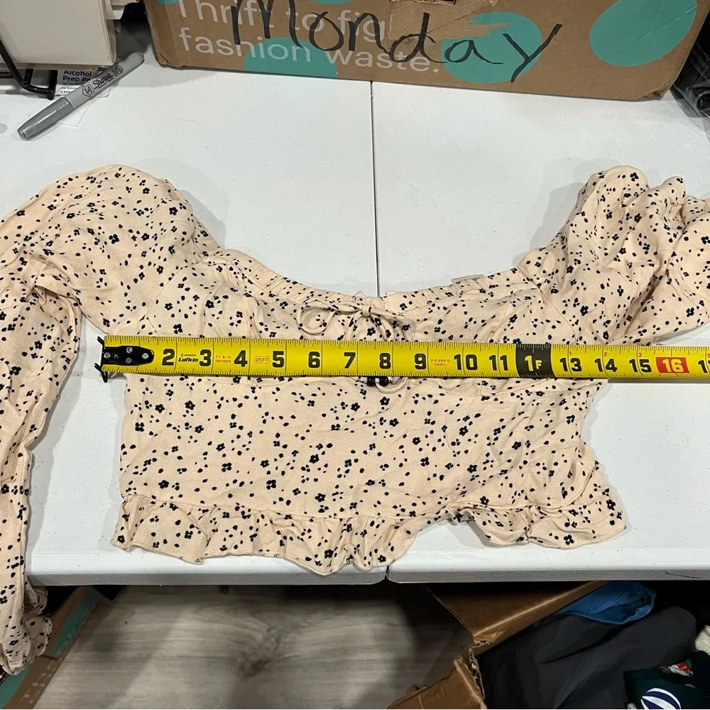 Urban Romantics Cream Ditzy Floral Mermaid Crop Top Tie Front Size Juniors Med - Image 8