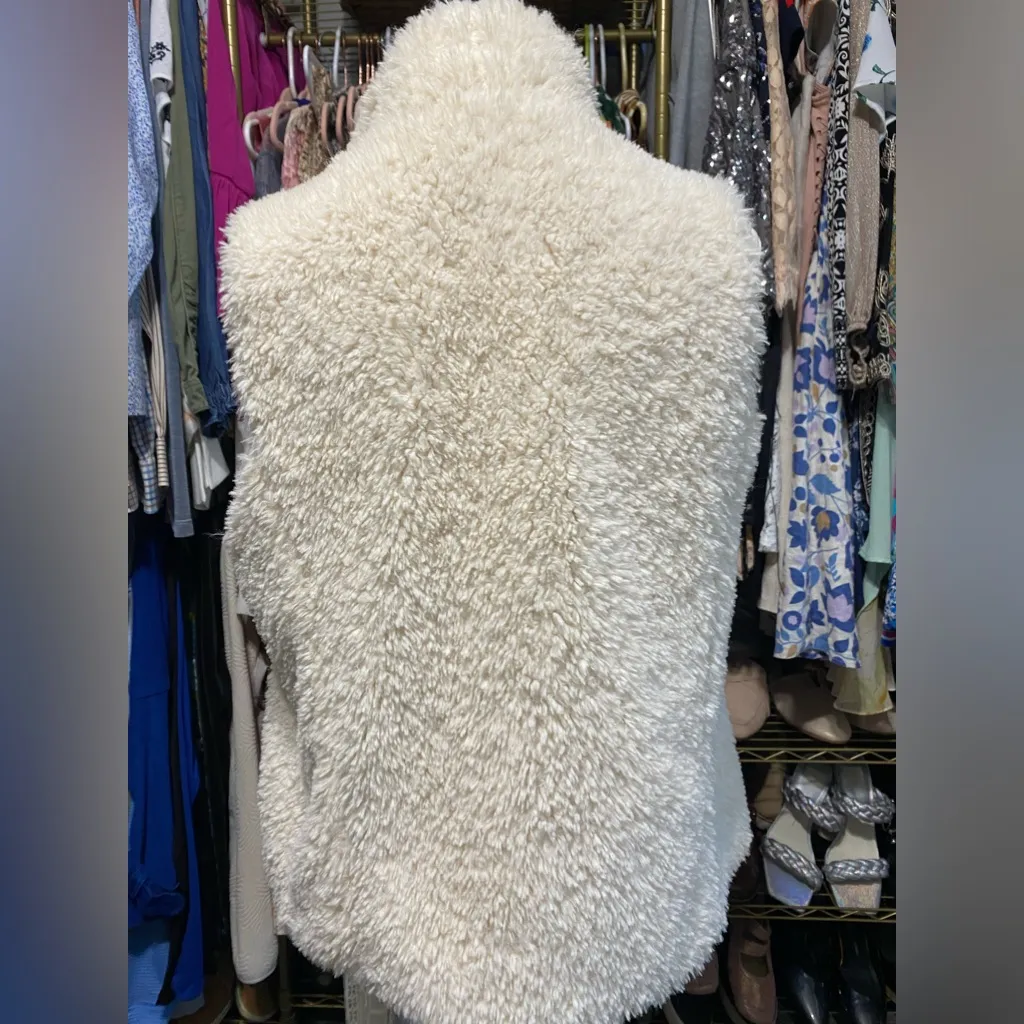 Calvin Klein Cream Ivory Faux Fur Open Front Draped Cozy Vest Small - Image 5