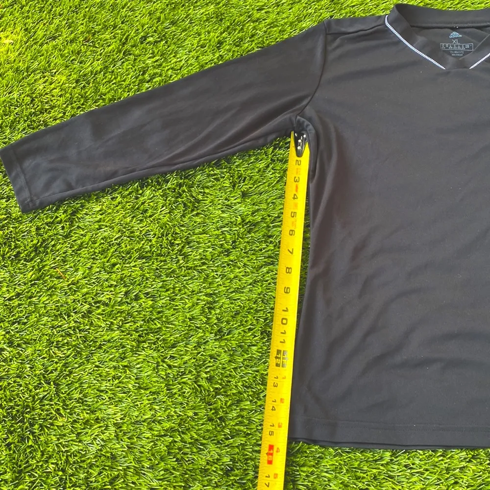 Adidas long sleeve t shirt - Image 4