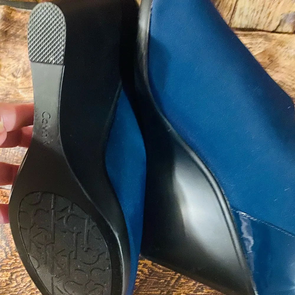 Calvin Klein Peep Toe Fabric Wrap Wedge Heels size 8 1/2 - 9 blue - Image 9