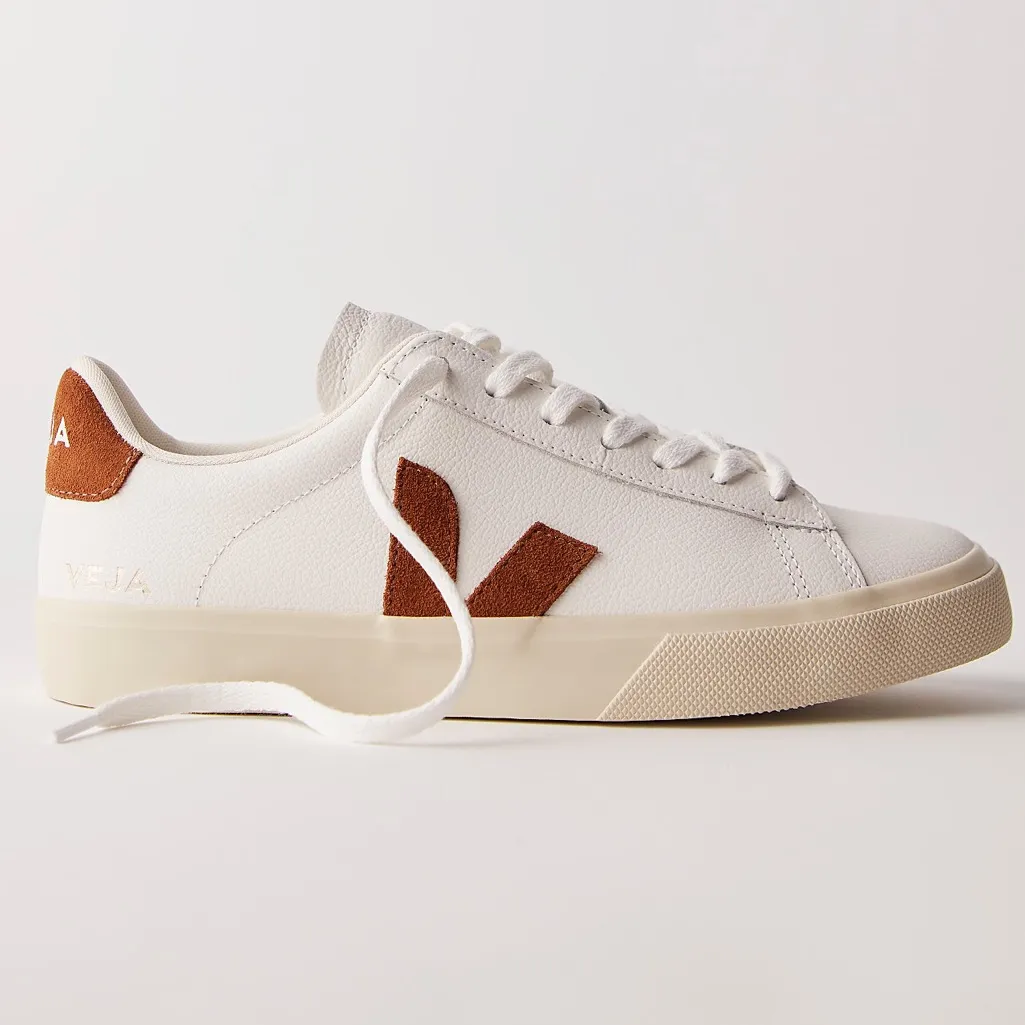 NWOB Veja Campo Sneakers in White / Cognac - Image 2