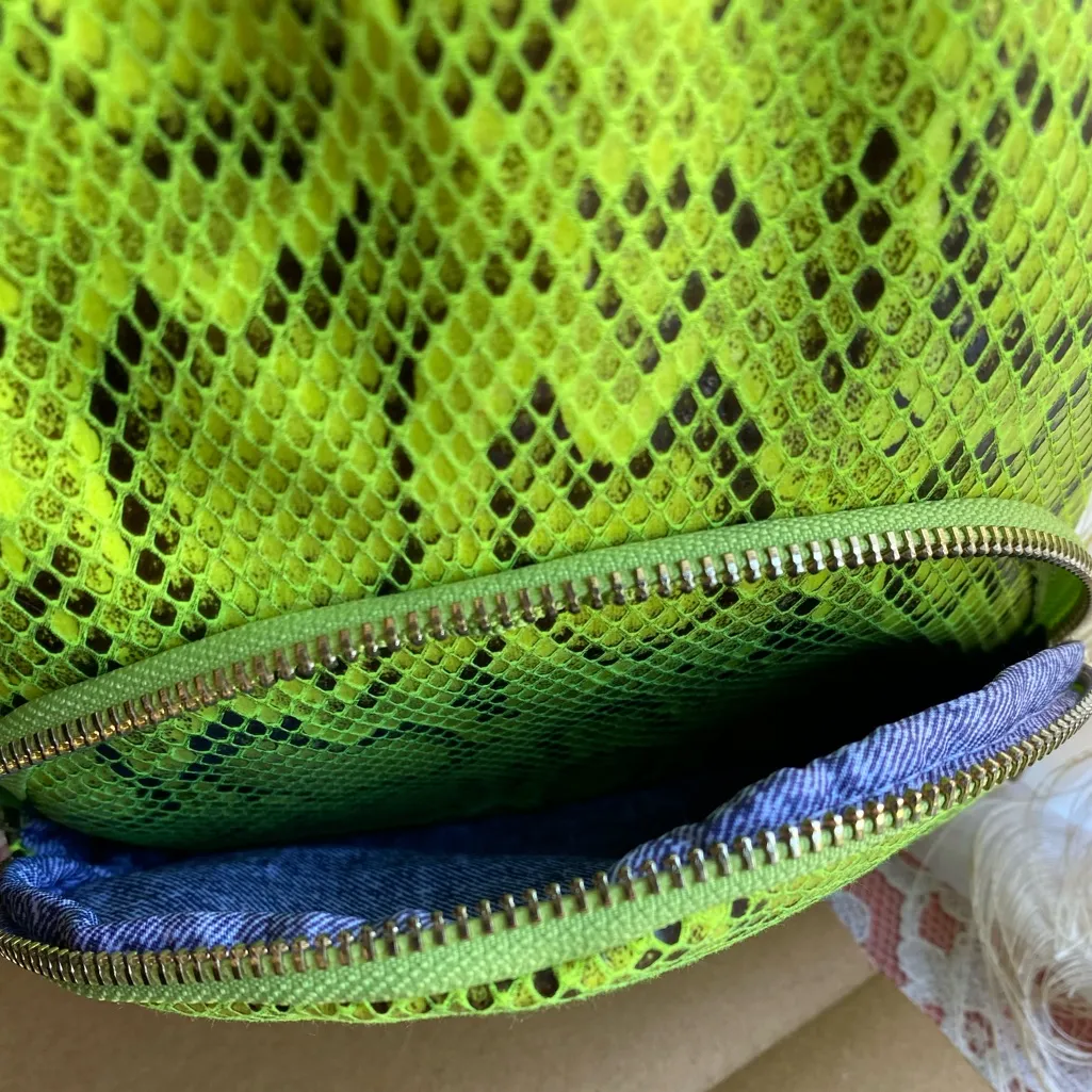 Urban Expressions Lime Snake Print Backpack NEW - Image 6