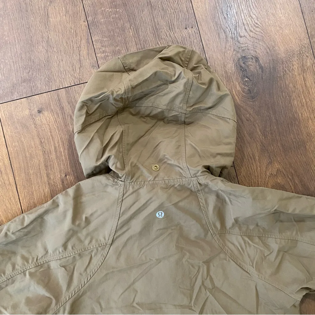 Lululemon Always Effortless Jacket Size 2 – Medium Olive, Excellent Condition - Image 7