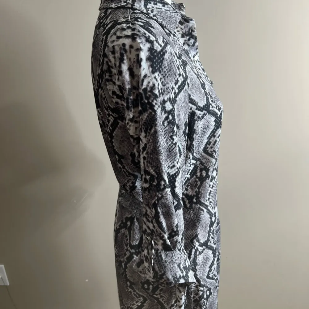 Parisian size 6 button front snake print dress - Image 11