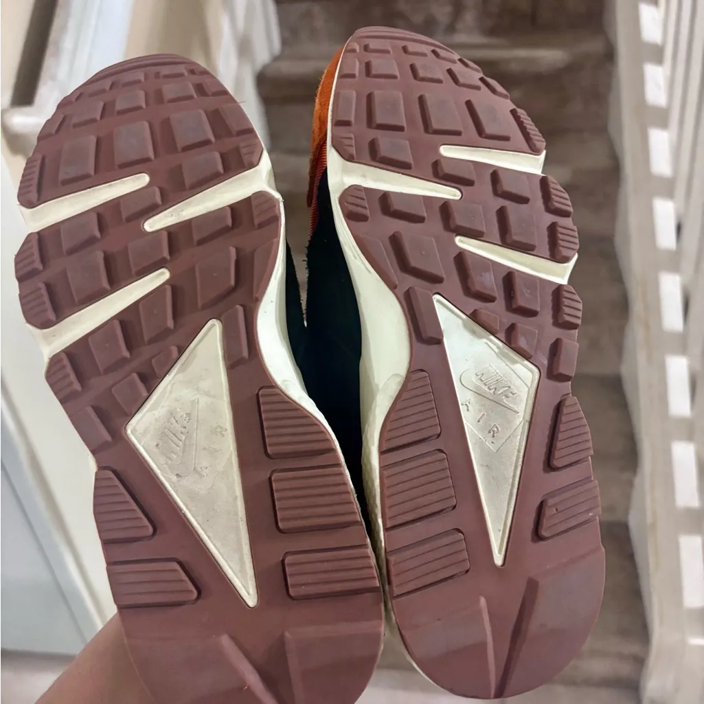 Nike Air Huarache Women’s Size 9.5 Sneakers Orange Blue Black Gold Retro Shoes - Image 9