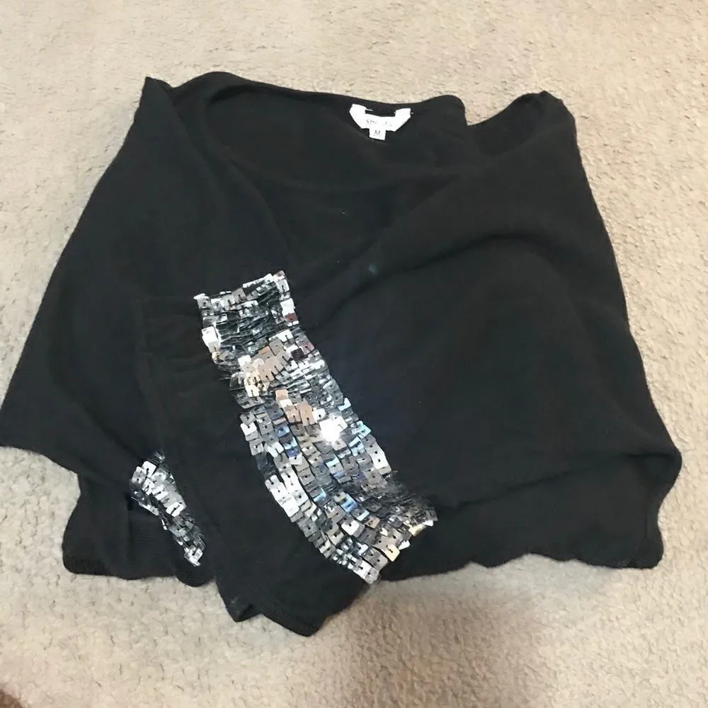 Studio Y size medium black knit pull over silver - Image 10