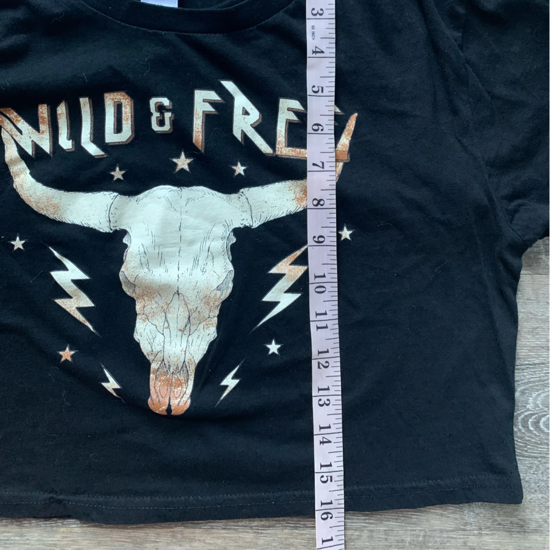 Altar’d State Black ‘Wild & Free’ Graphic Cropped T-Shirt M - Image 4