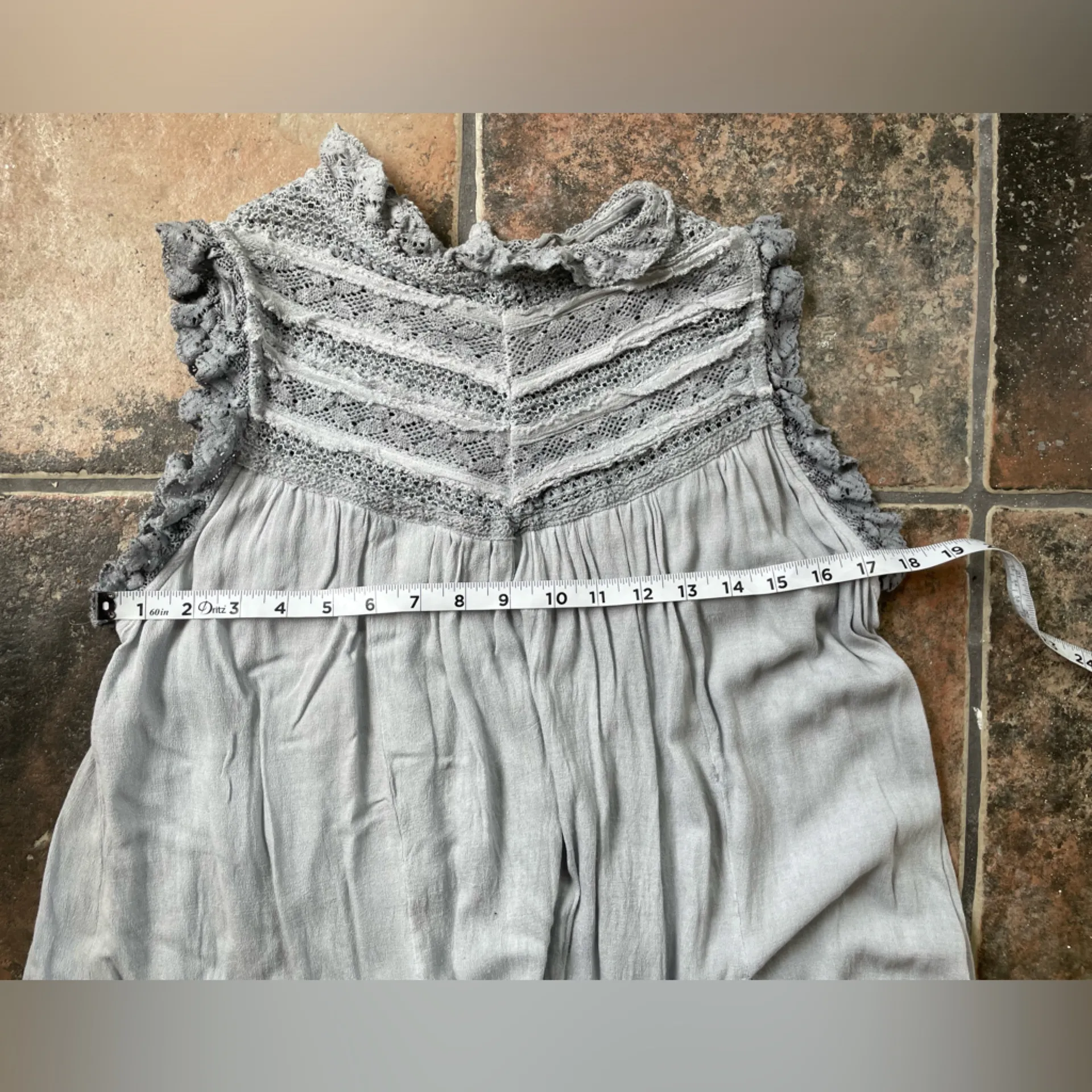 POL Top Tunic Bohemian Lace High Neck Sleeveless Pearl Button Up Back Light Gray - Image 9