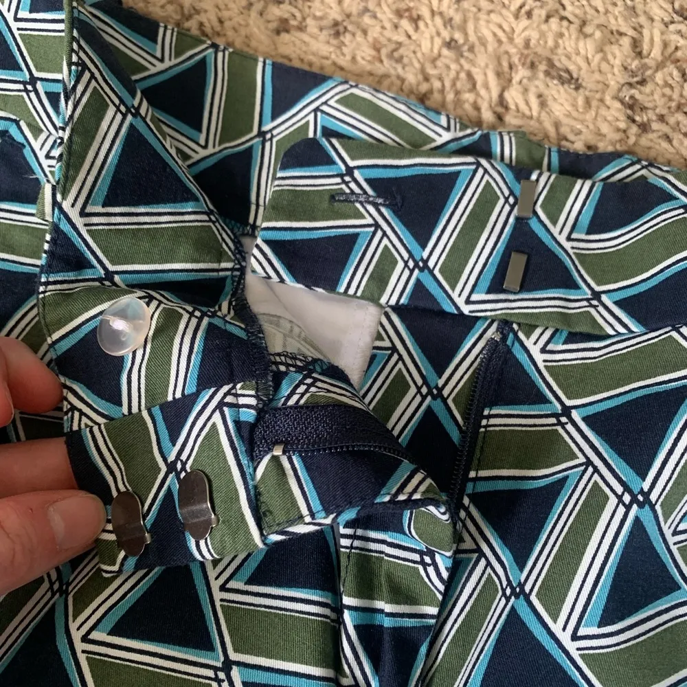 Ann Taylor | geometric pattern shorts. - Image 4