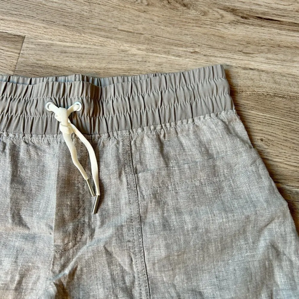 Athleta Women's Cabo Linen Short Light Gray Size 6 - Image 3
