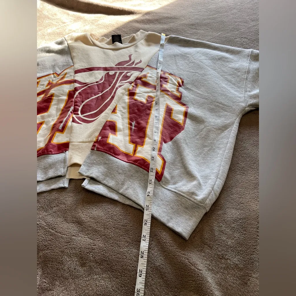 NBA MIAMI HEAT Abstract Pullover Crewneck Sweatshirt Women’s Sz XL EUC - Image 6