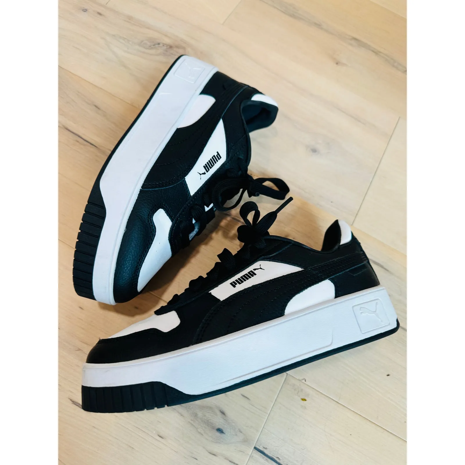 Puma Carina Street Platform sneaker Size 7 Black and White Retro Streetwear - Image 8