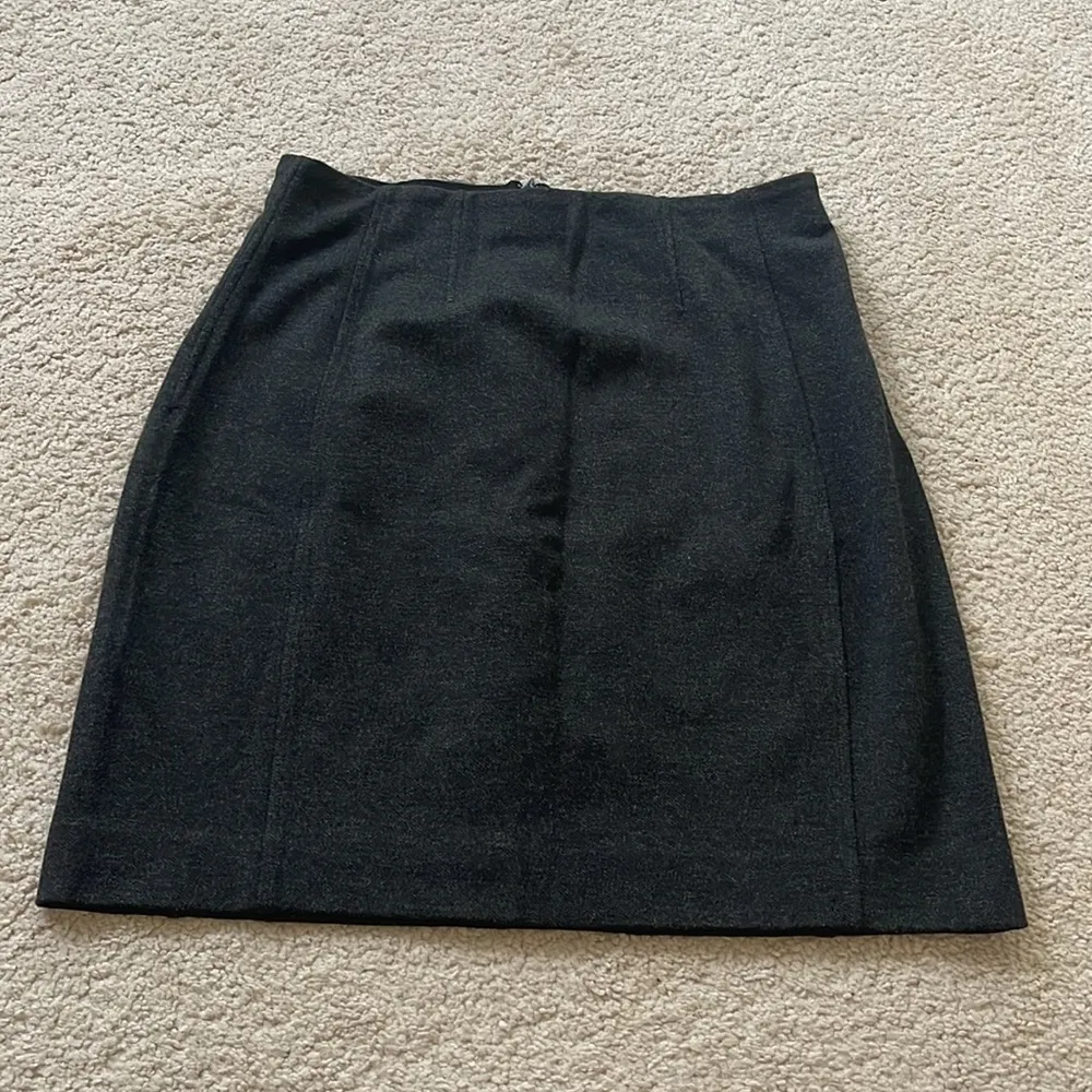 MM Lafleur The Crosby Skirt - Textured Ponte - Charcoal Gray - 8 - Image 4