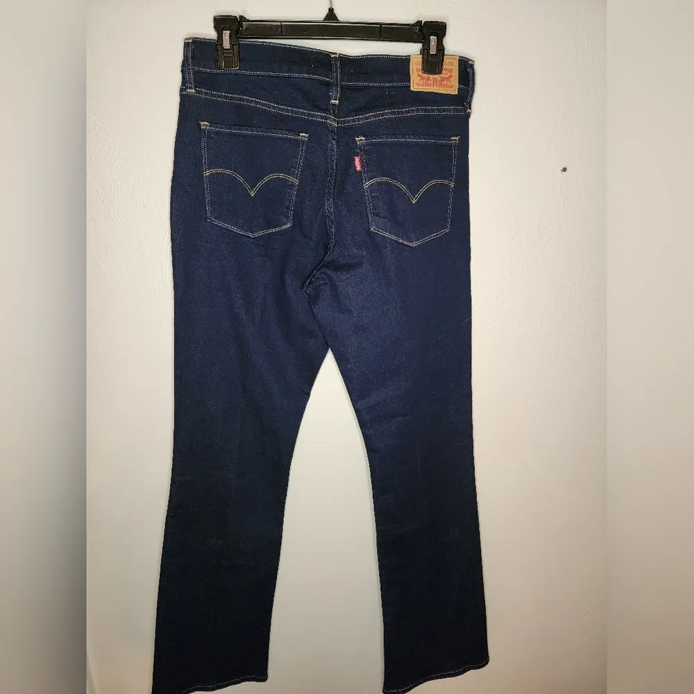 NWT Levi's dark wash 315 shaping bootcut jeans - Image 3