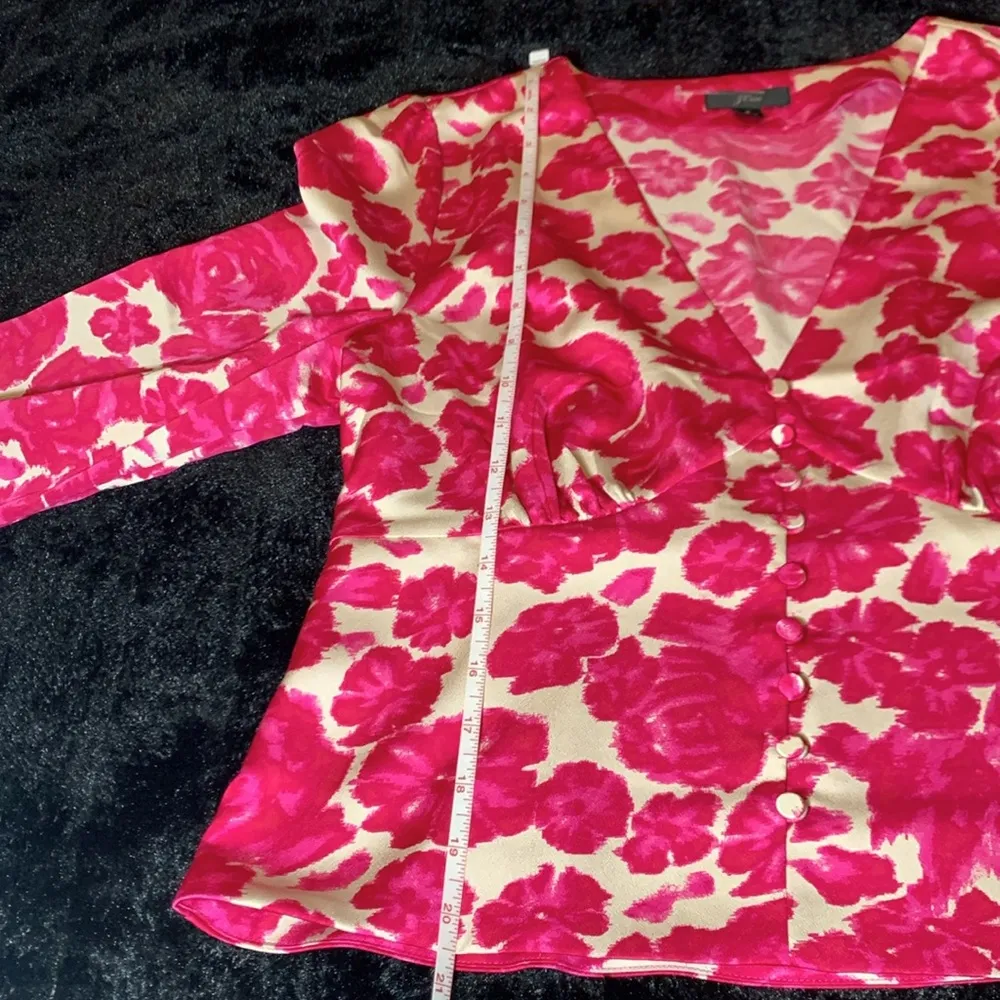 J.Crew Women's Deep V-Neck Long Sleeve Button-Front Top in Shaded Floral Size 8 - Image 9