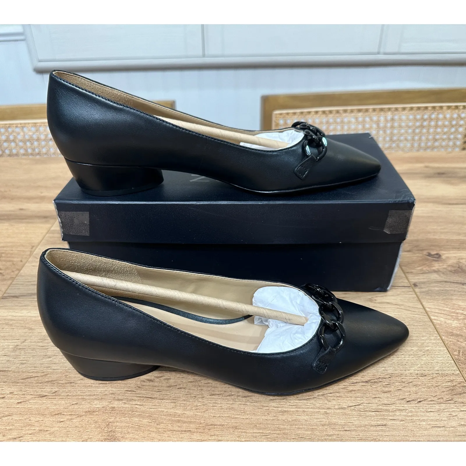 Naturalizer Women's Dressy Becca Flat Black Leather 9 NIB Office Metallic Detail - Image 4