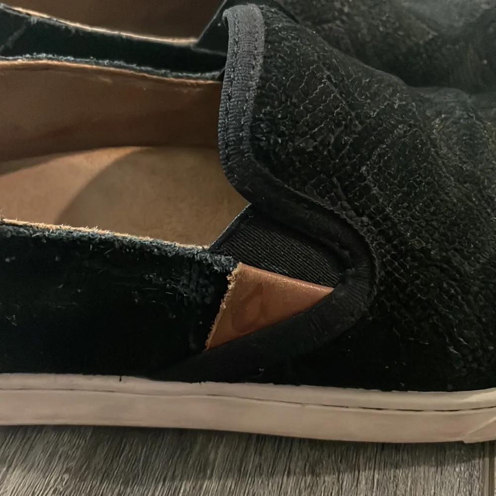 OluKai Pehuea Black Casual Slip On Sneakers Women's Size 6.5 Folding Heel - Image 4