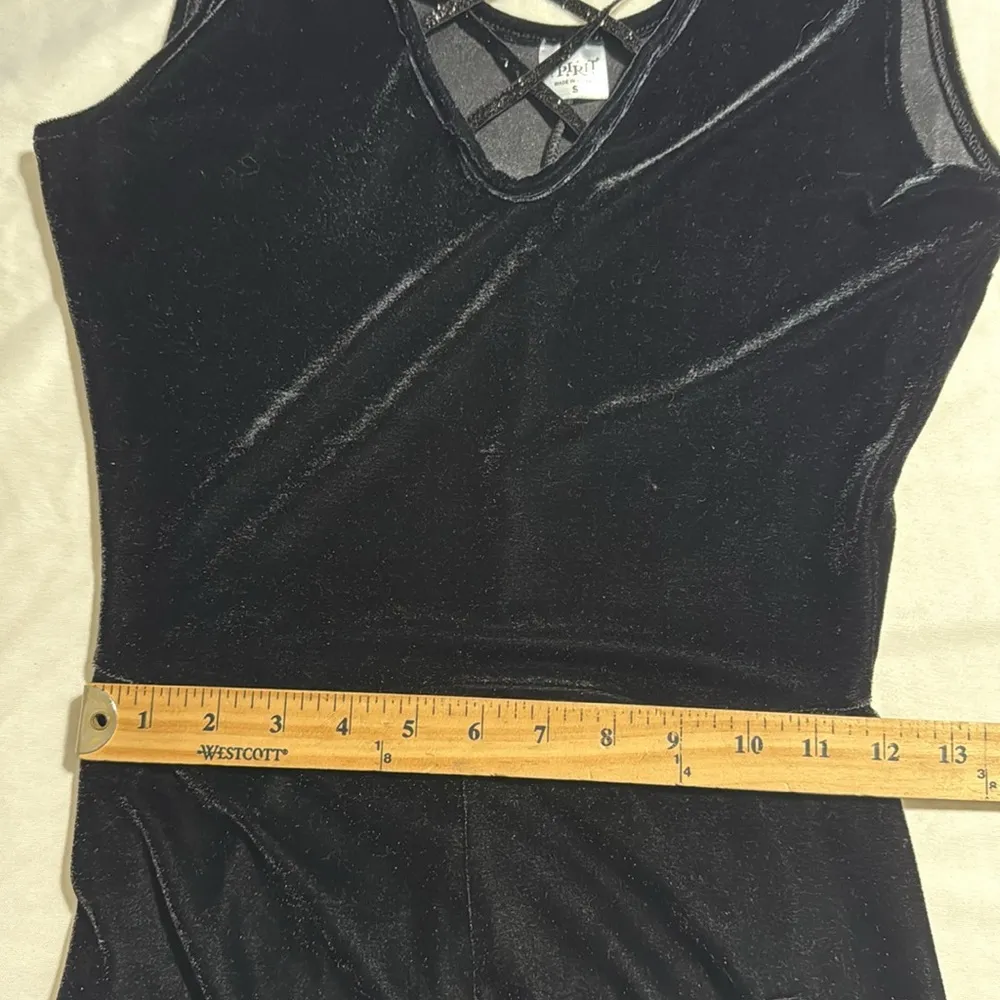 Spirit Halloween small pull on black velvet sleeveless romper wide flare legs - Image 5