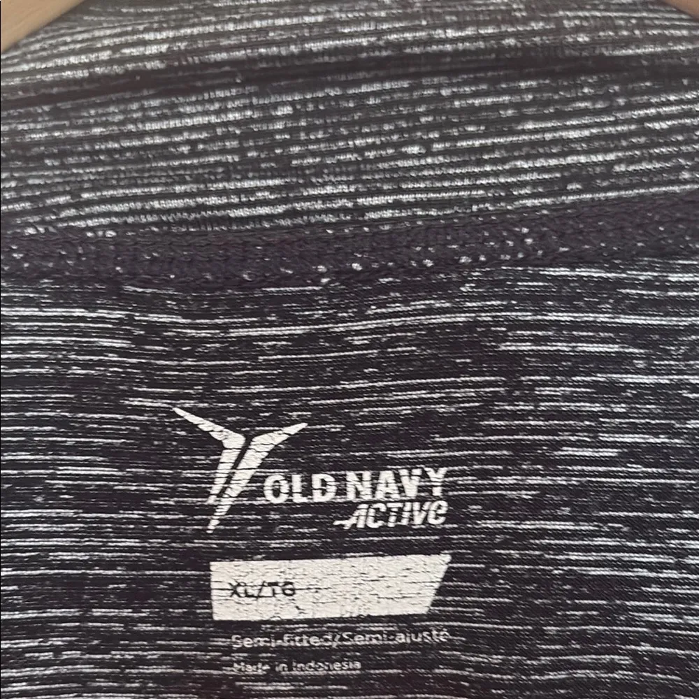 Old Navy Gray and Black Long Sleeve Athletic Top |  Active XL - Image 3