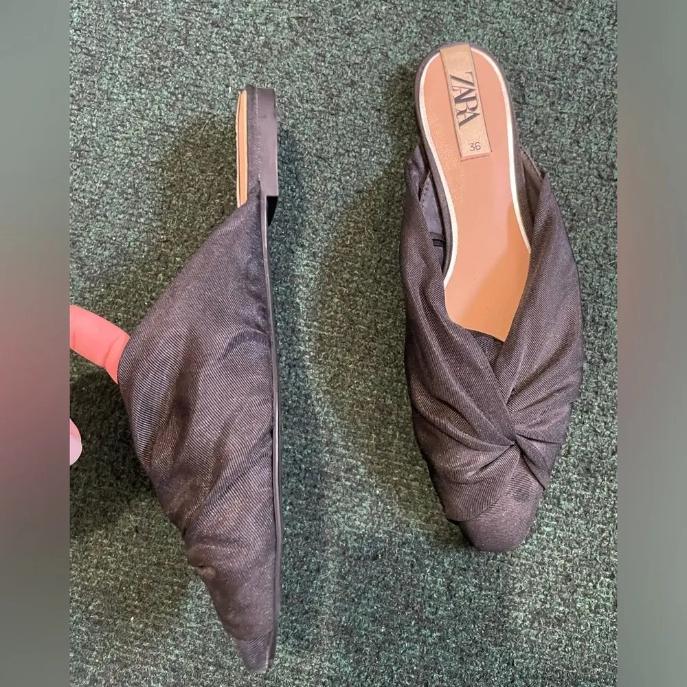 ZARA Black  flats size 6 - Image 3