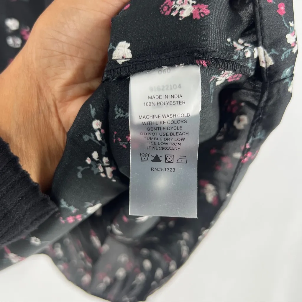 Vince Camuto Black Satin Floral Print Floral Layered‎ Front Ruffle Sleeve Blouse - Image 7