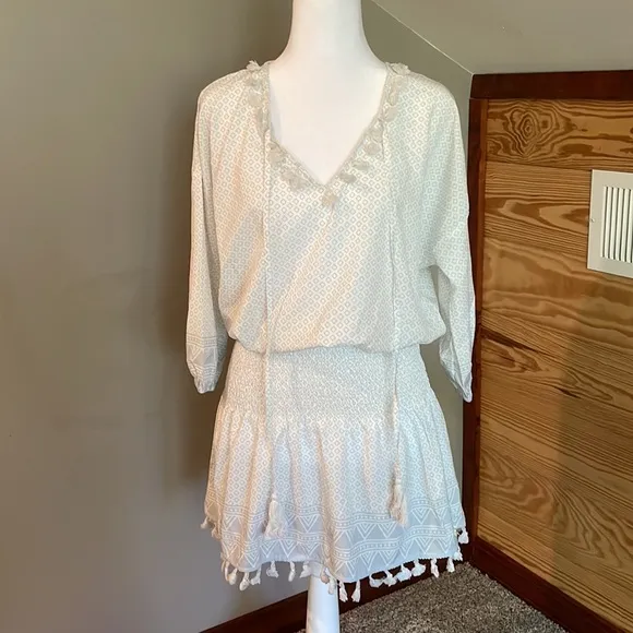 Alynniya Fringe Smocked V - Image 14