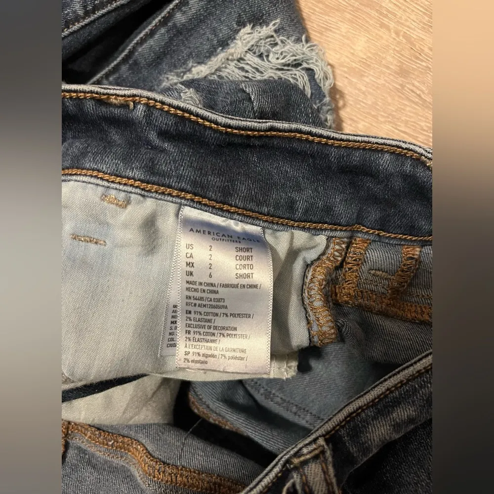 American Eagle Super Hi-Rise Jegging Women’s Size 2 Short Distressed - Image 8