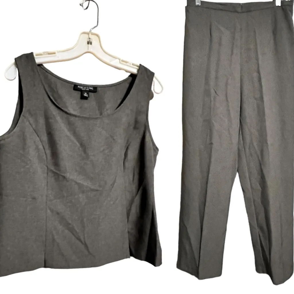 Vintage Perceptions‎ NY Polyester Pantsuit Size 12 - Image 2